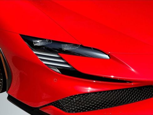 Used 2022 Ferrari SF90 Stradale AWD/4WD image 26