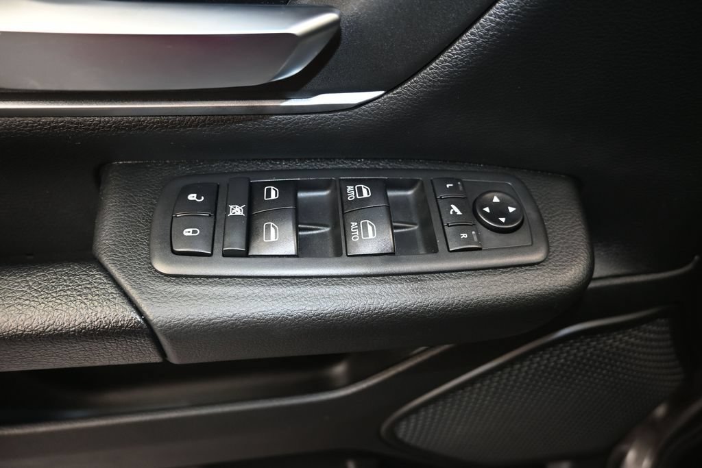 Used 2020 RAM 1500 Big Horn AWD/4WD image 11