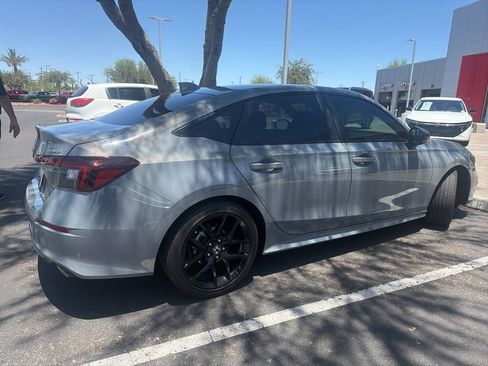Used 2025 Honda Civic Sport image 4