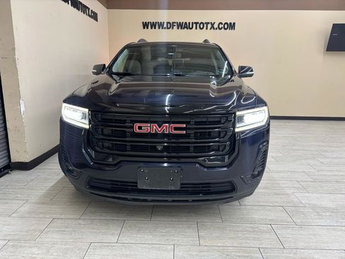 Used 2021 GMC Acadia SLT w/ Elevation Edition FWD image 2