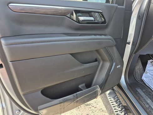 Used 2025 Chevrolet Tahoe Z71 w/ Z71 Off-Road Package image 14