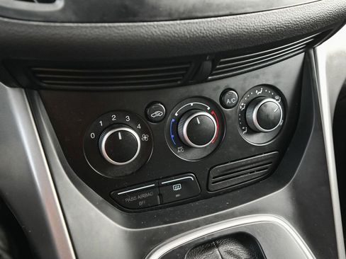 Used 2013 Ford Escape SE image 34