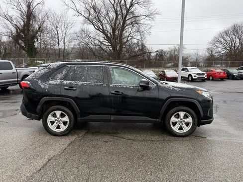 Used 2019 Toyota RAV4 XLE image 10