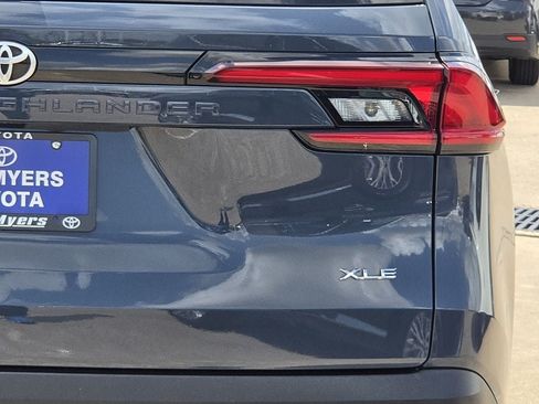 Used 2025 Toyota Grand Highlander FWD image 9