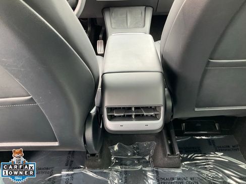 Used 2022 Tesla Model Y Performance AWD/4WD image 34