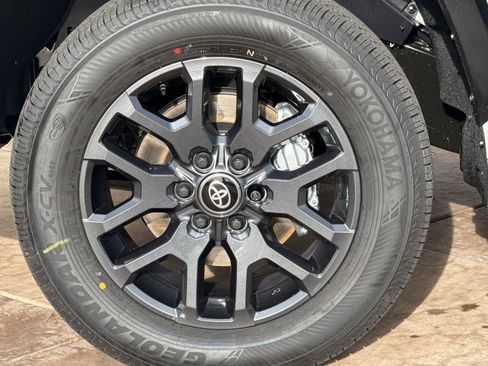 New 2026 Toyota Tundra Platinum image 33