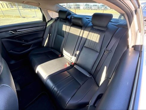 Used 2020 Honda Accord Touring image 36