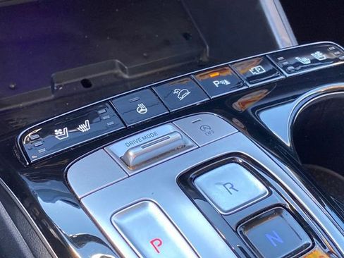 Used 2024 Hyundai Tucson Limited image 13