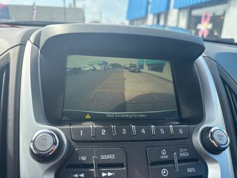 Used 2017 Chevrolet Equinox LT w/ Convenience Package image 34