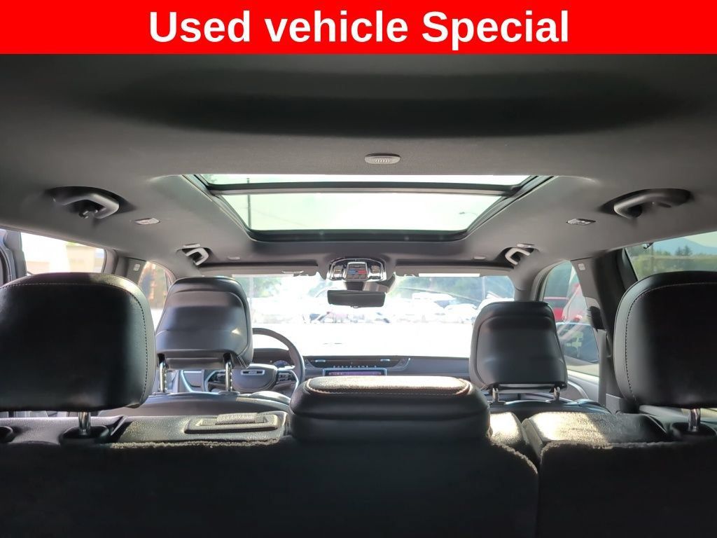 Used 2022 Jeep Grand Cherokee L Overland w/ Luxury Tech Group IV AWD/4WD image 17