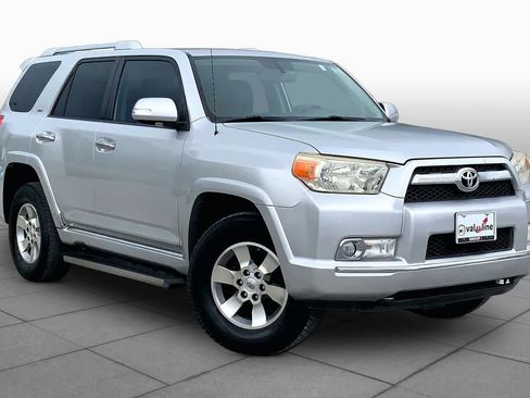 Used 2011 Toyota 4Runner SR5 AWD/4WD image 2