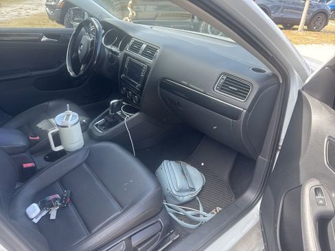 Used 2017 Volkswagen Jetta SEL image 18
