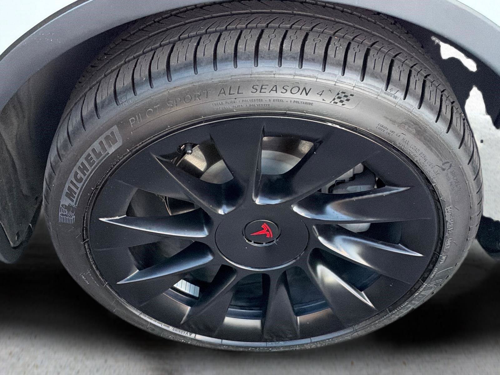 Used 2020 Tesla Model Y Long Range AWD/4WD image 17