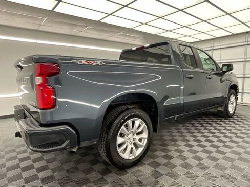 Used 2019 Chevrolet Silverado 1500 Custom w/ Custom Value Package image 17
