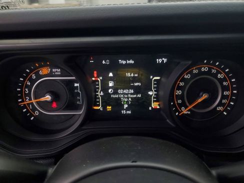 New 2026 Jeep Wrangler Unlimited Rubicon w/ Technology Group AWD/4WD image 11