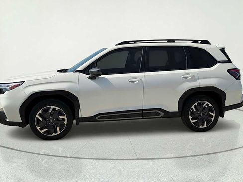 Used 2025 Subaru Forester Limited AWD/4WD image 4