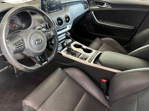 Certified 2019 Kia Stinger GT1 image 10