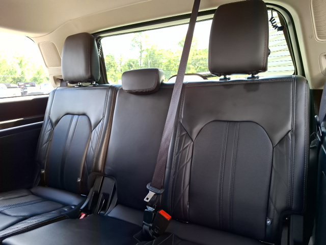 Used 2019 Ford Expedition Platinum AWD/4WD image 30
