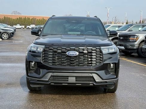New 2026 Ford Explorer ST-Line image 2