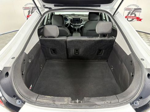 Used 2018 Chevrolet Volt LT image 18