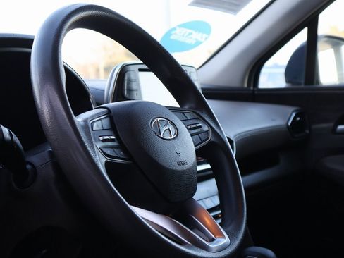 Used 2020 Hyundai Santa Fe SE image 25