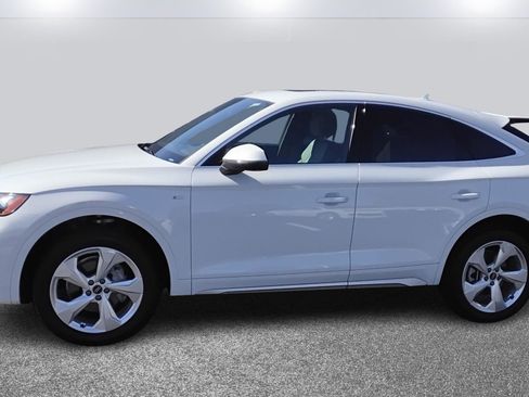 Certified 2025 Audi Q5 2.0T Premium Plus image 3