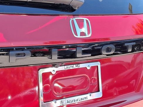 Used 2025 Honda Pilot Elite image 35
