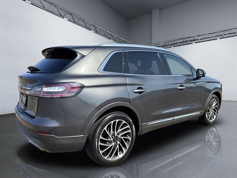 Used 2020 Lincoln Nautilus Reserve w/ Equipment Group 201A image 7