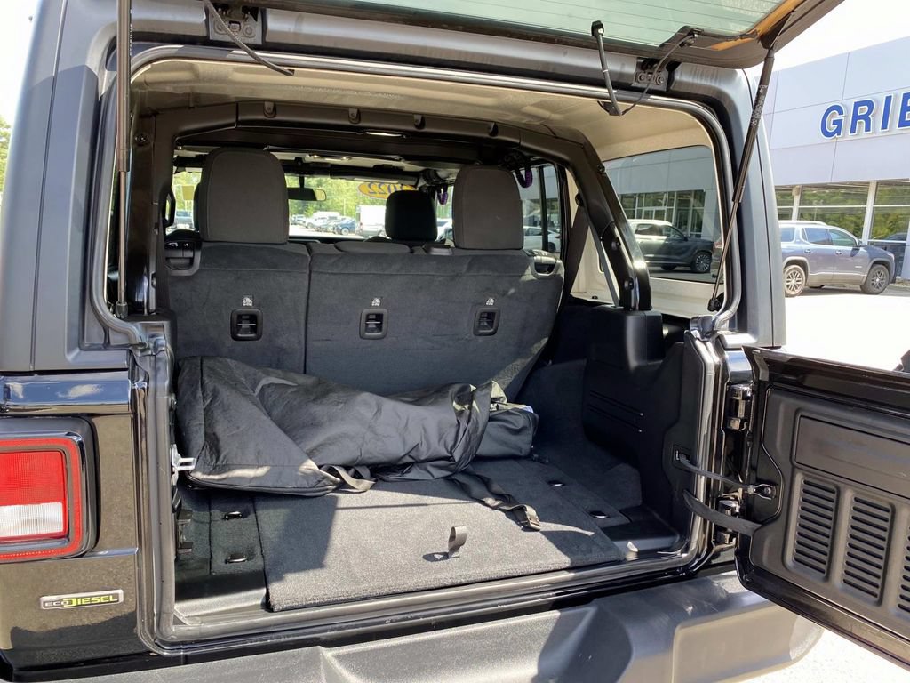 Used 2022 Jeep Wrangler Unlimited Sport AWD/4WD image 6