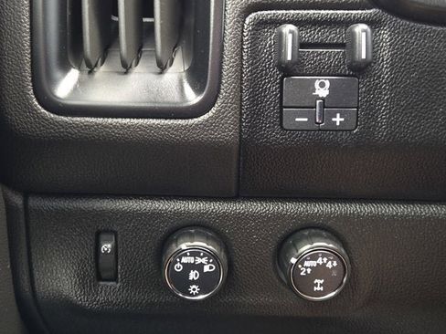 Used 2019 Chevrolet Colorado LT w/ LT Convenience Package image 27