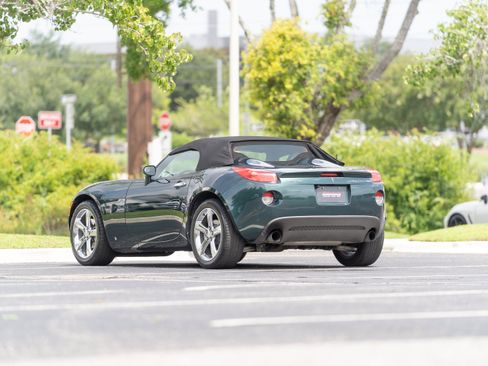 Used 2007 Pontiac Solstice GXP w/ Premium Package RWD image 3