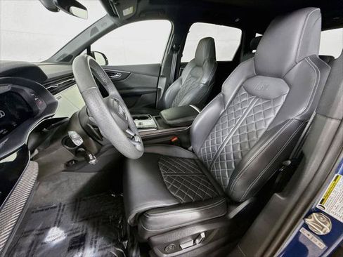 Certified 2025 Audi SQ7 Prestige AWD/4WD image 5