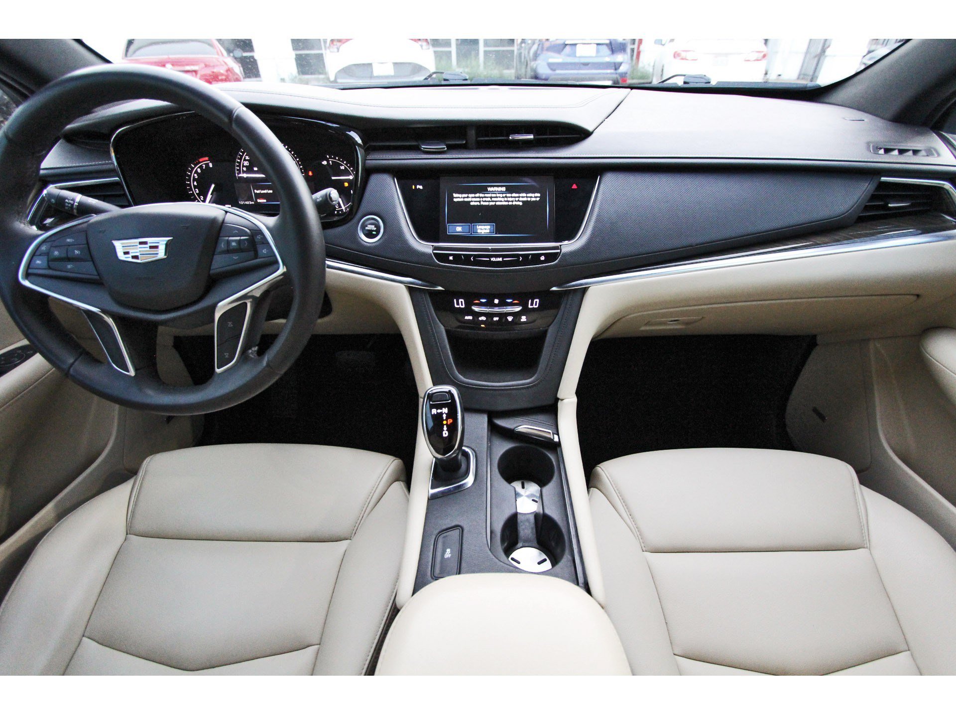 Used 2018 Cadillac XT5 FWD image 12