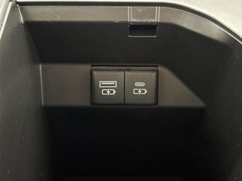 Certified 2023 Toyota Camry SE w/ Convenience Package image 35