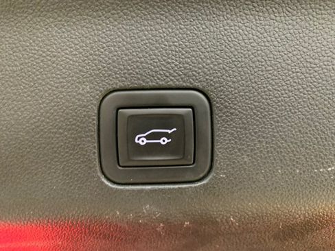 Used 2023 Cadillac Escalade ESV Premium Luxury AWD/4WD image 46