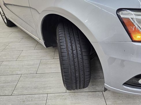 Used 2016 Audi Q5 2.0T Premium Plus w/ Technology Package image 40