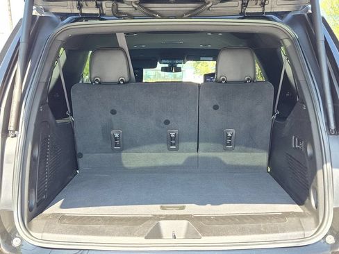 Used 2021 GMC Yukon XL SLT w/ Rear Media and Nav Package AWD/4WD image 28