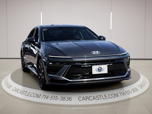 Used 2025 Hyundai Sonata SEL FWD image 5