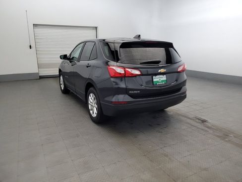 Used 2020 Chevrolet Equinox LS w/ LPO, Cargo Package FWD image 5
