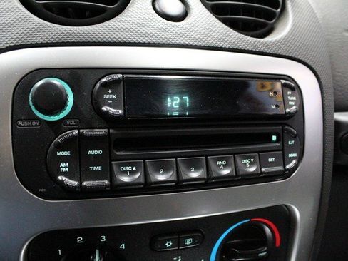 Used 2006 Jeep Liberty Limited image 26