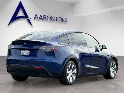 Used 2020 Tesla Model Y Long Range image 5