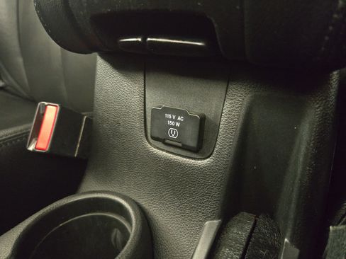 Used 2015 Jeep Wrangler Unlimited Sahara AWD/4WD image 27