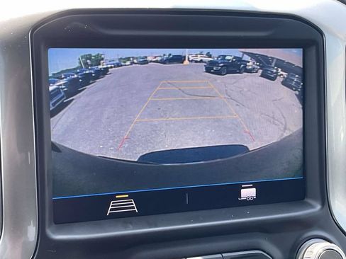 Used 2022 Chevrolet Silverado 1500 LT AWD/4WD image 34