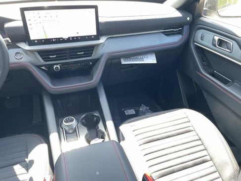 New 2026 Ford Explorer ST-Line AWD/4WD image 14