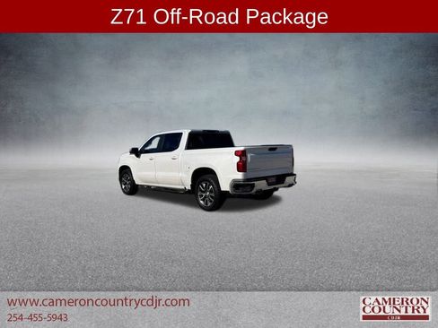 Used 2022 Chevrolet Silverado 1500 LT w/ Z71 Off-Road Package image 5