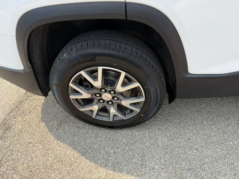 Certified 2020 GMC Acadia SLE w/ Driver Convenience Package AWD/4WD image 11