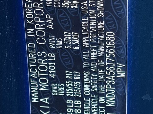 Used 2018 Kia Soul + image 12