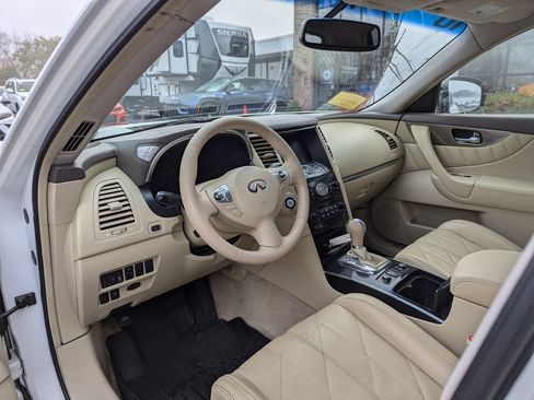 Used 2010 INFINITI FX35 AWD w/ Navigation Pkg image 13