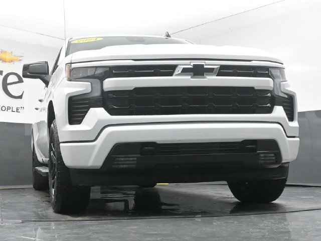 Used 2024 Chevrolet Silverado 1500 RST AWD/4WD image 3