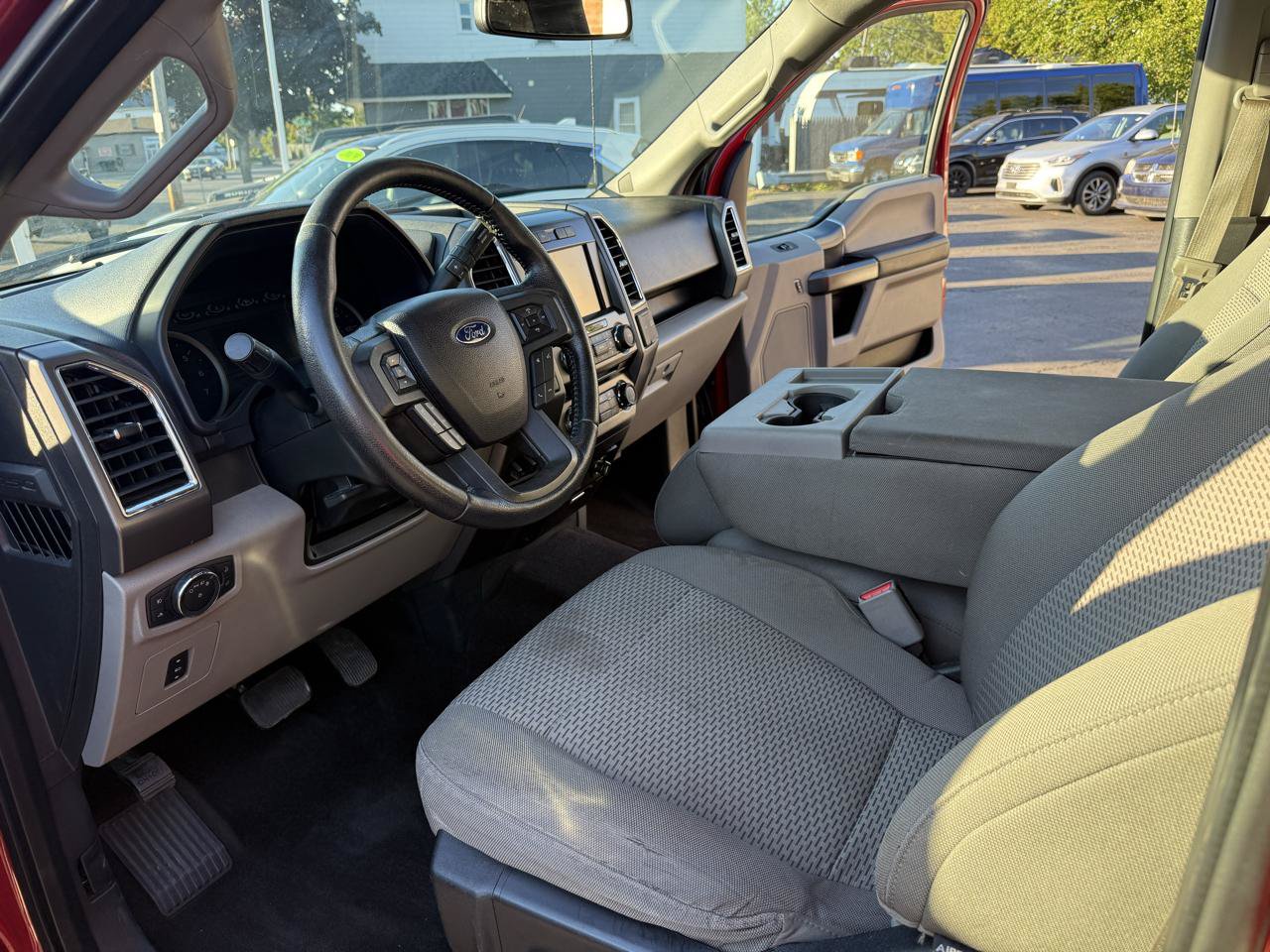 Used 2015 Ford F150 XLT w/ Equipment Group 302A Luxury AWD/4WD image 20